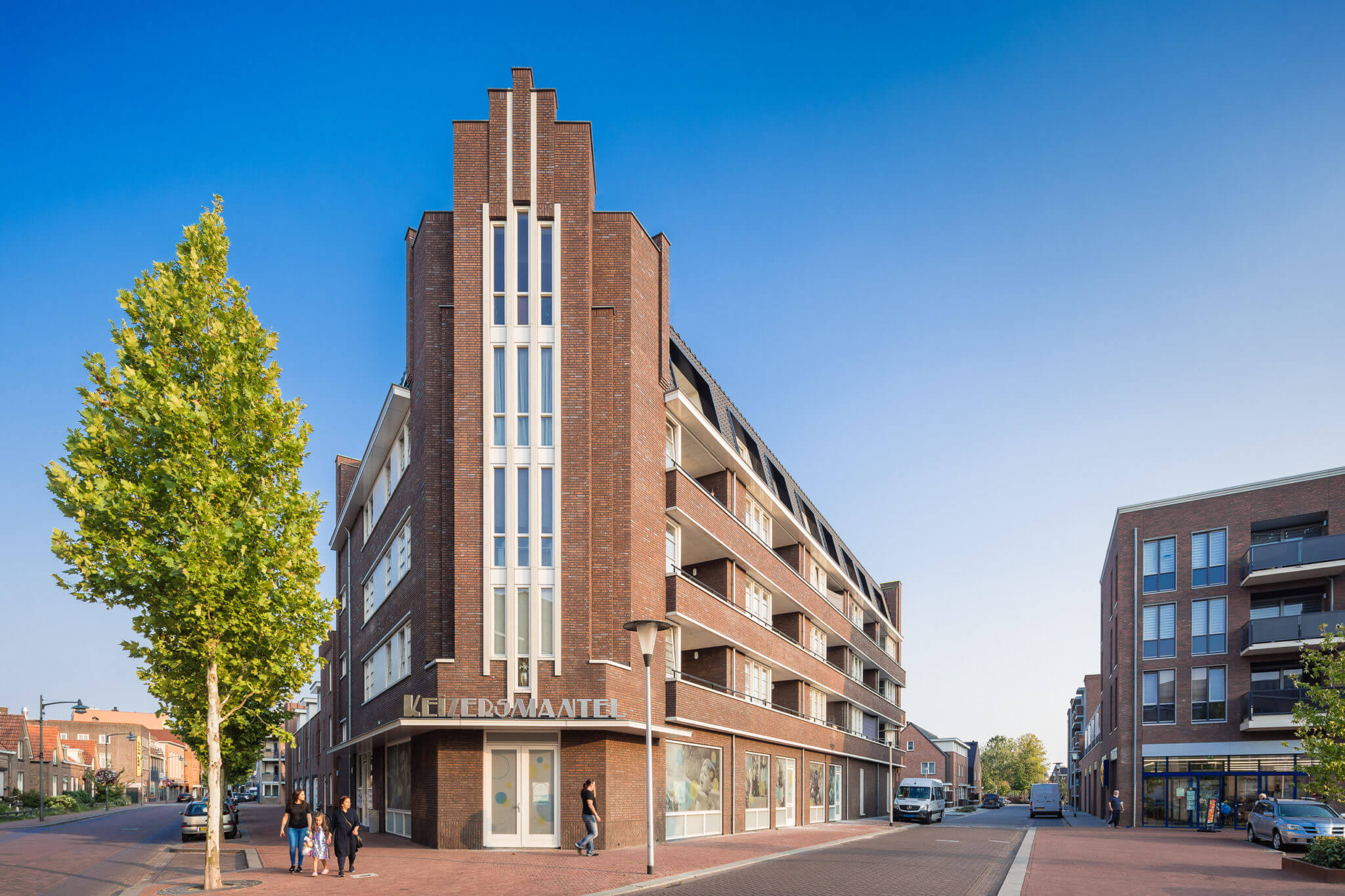Helmond Amsterdamse School Weverspoort metselwerk binnenstad Heistraat sociale woningbouw huurwoning